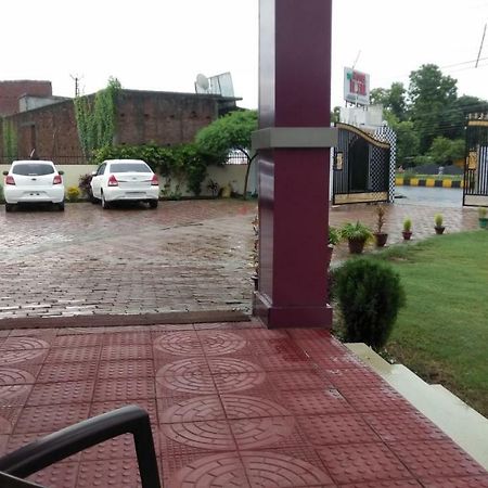 Hotel The Ideal Kushinagar Luaran gambar