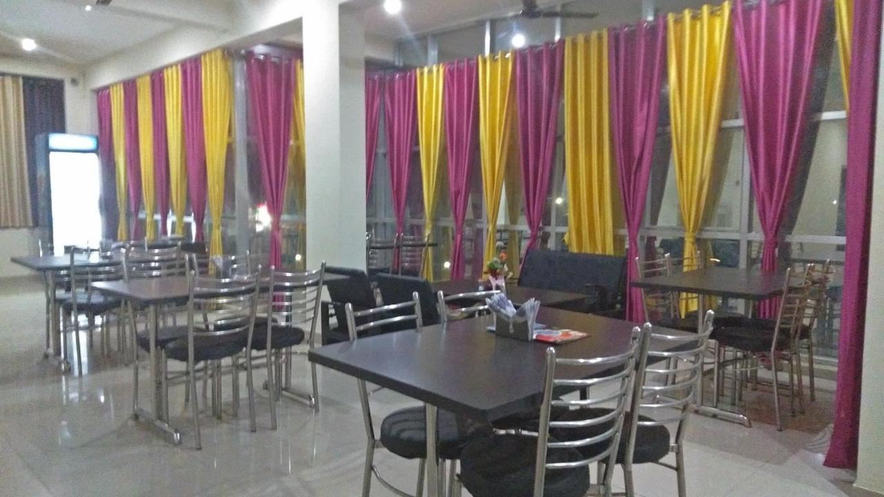 Hotel The Ideal Kushinagar Luaran gambar