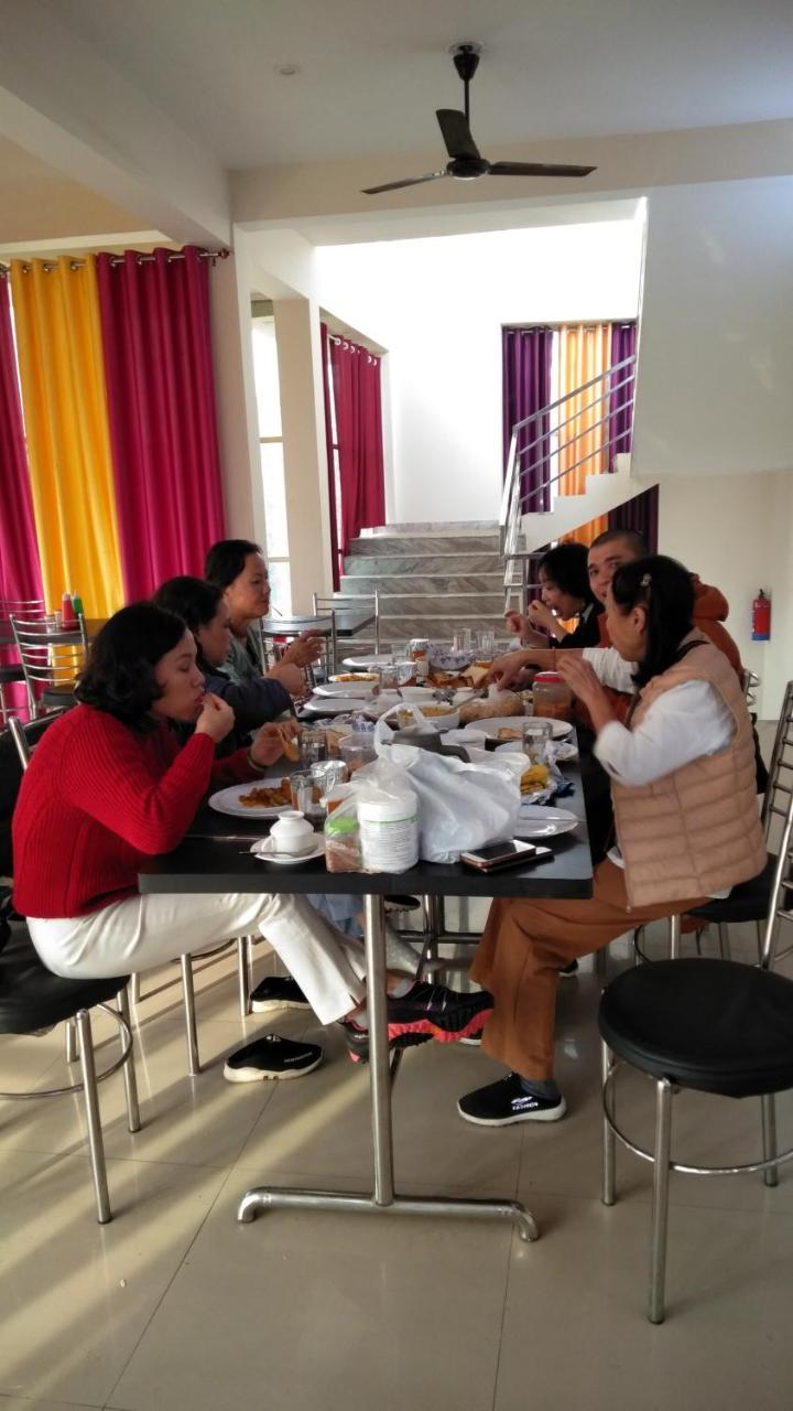 Hotel The Ideal Kushinagar Luaran gambar