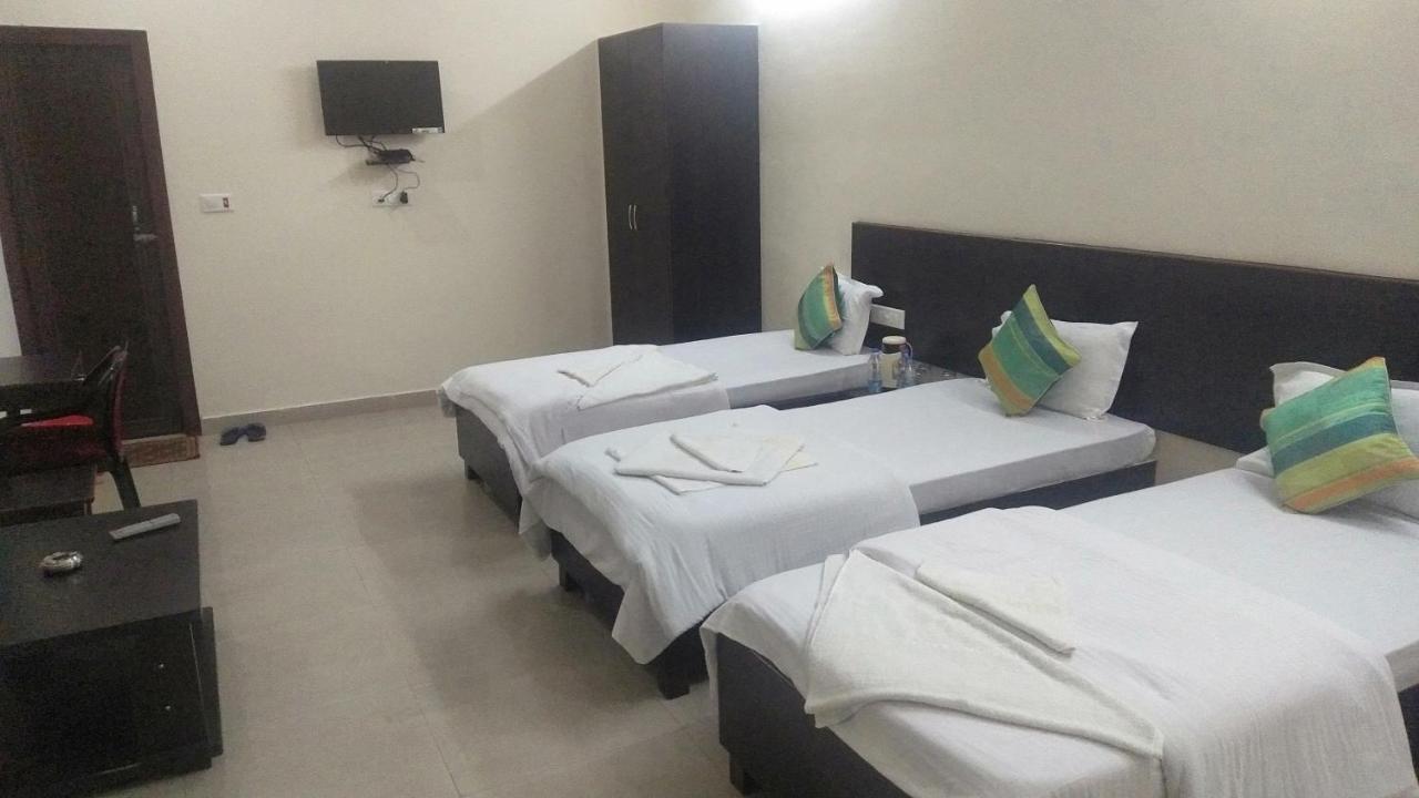Hotel The Ideal Kushinagar Luaran gambar