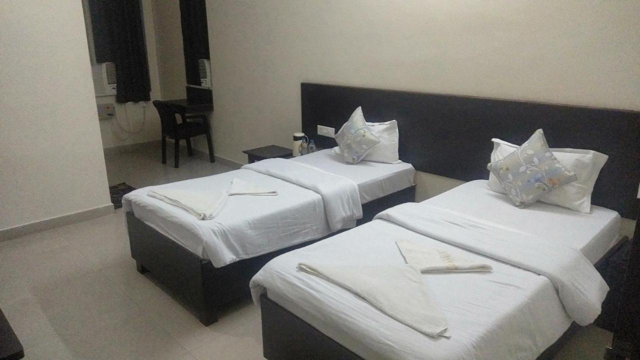Hotel The Ideal Kushinagar Luaran gambar
