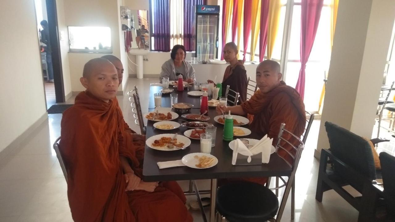 Hotel The Ideal Kushinagar Luaran gambar